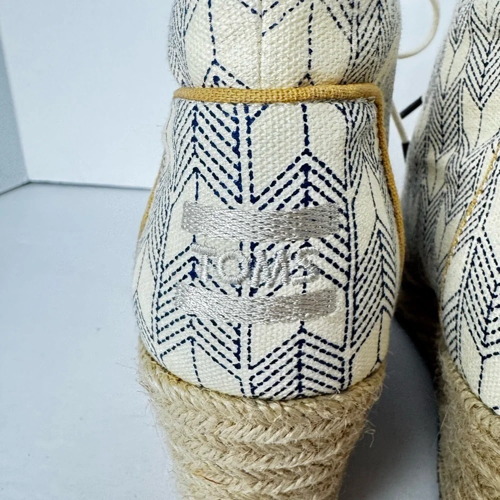 Toms Women's Cream and Black Espadrille Boots Size 8